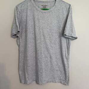 Pair of Thieves Men's Medium Crew Neck Heather Grey Shirt